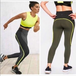 Athleta Spar Color Block leggings size medium